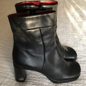 Vintage Enzo Angiolini Black Platform Ankle Boots Leather